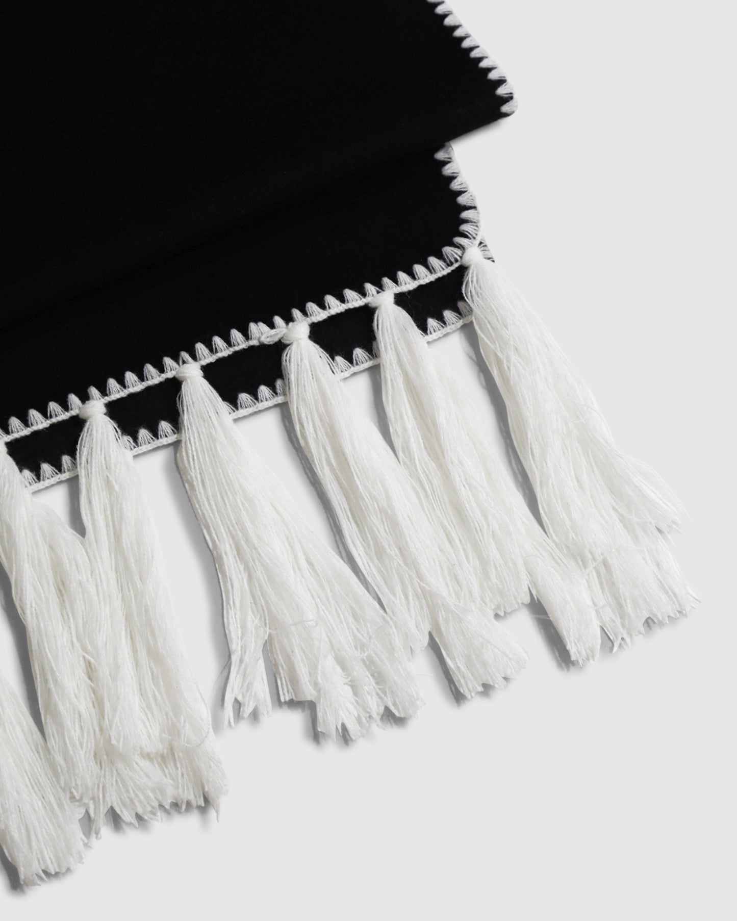 Mountain Side Scarf - Black