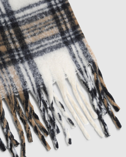 Still Into You Scarf - Black/White