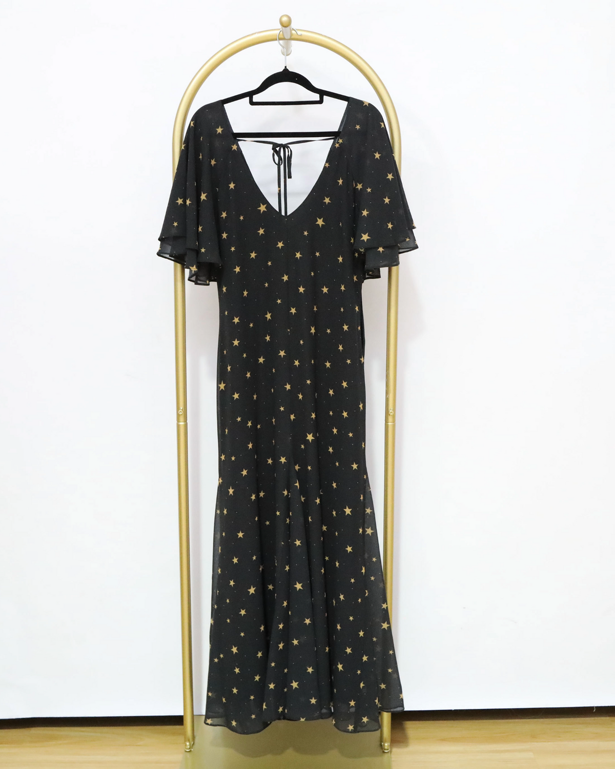 Star Print Flutter Sleeve Maxi Dress - Black