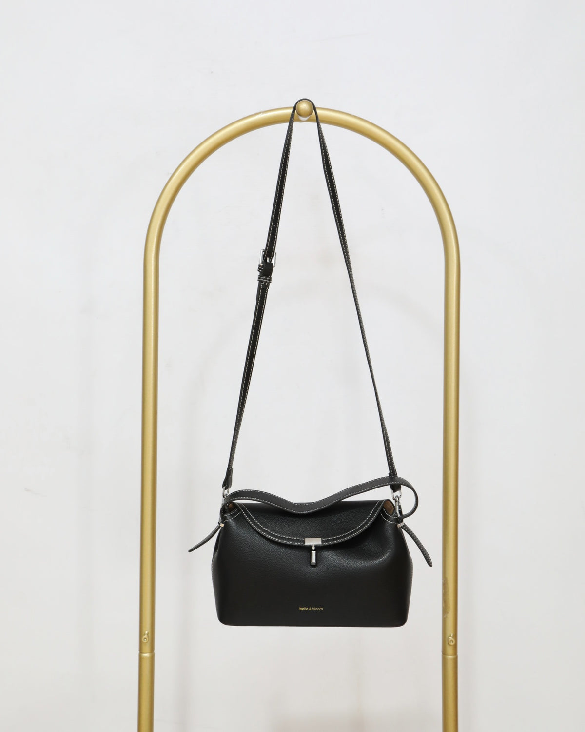 Minimal Crossbody Shoulder Bag - Black