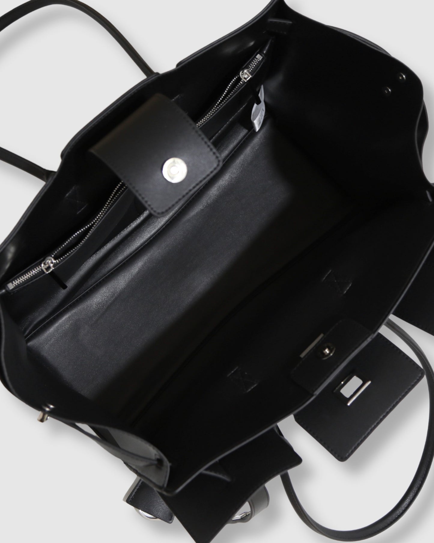 In The City Leather Shoulder Bag - Black