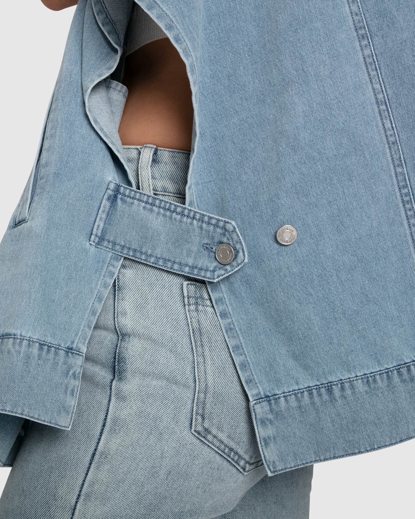 Belle & Bloom California Soul Oversized Denim Vest stonewash – stitching and fabric detail
