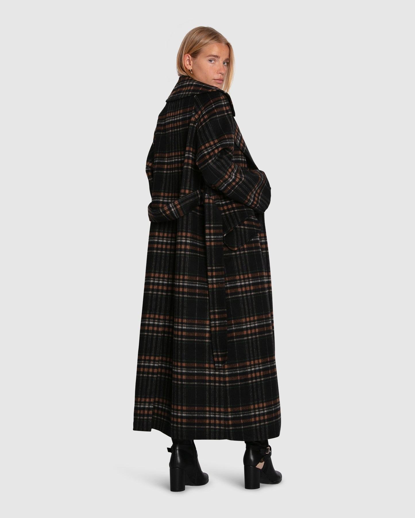 Heart To Heart Large Collar Maxi Coat - Black Plaid