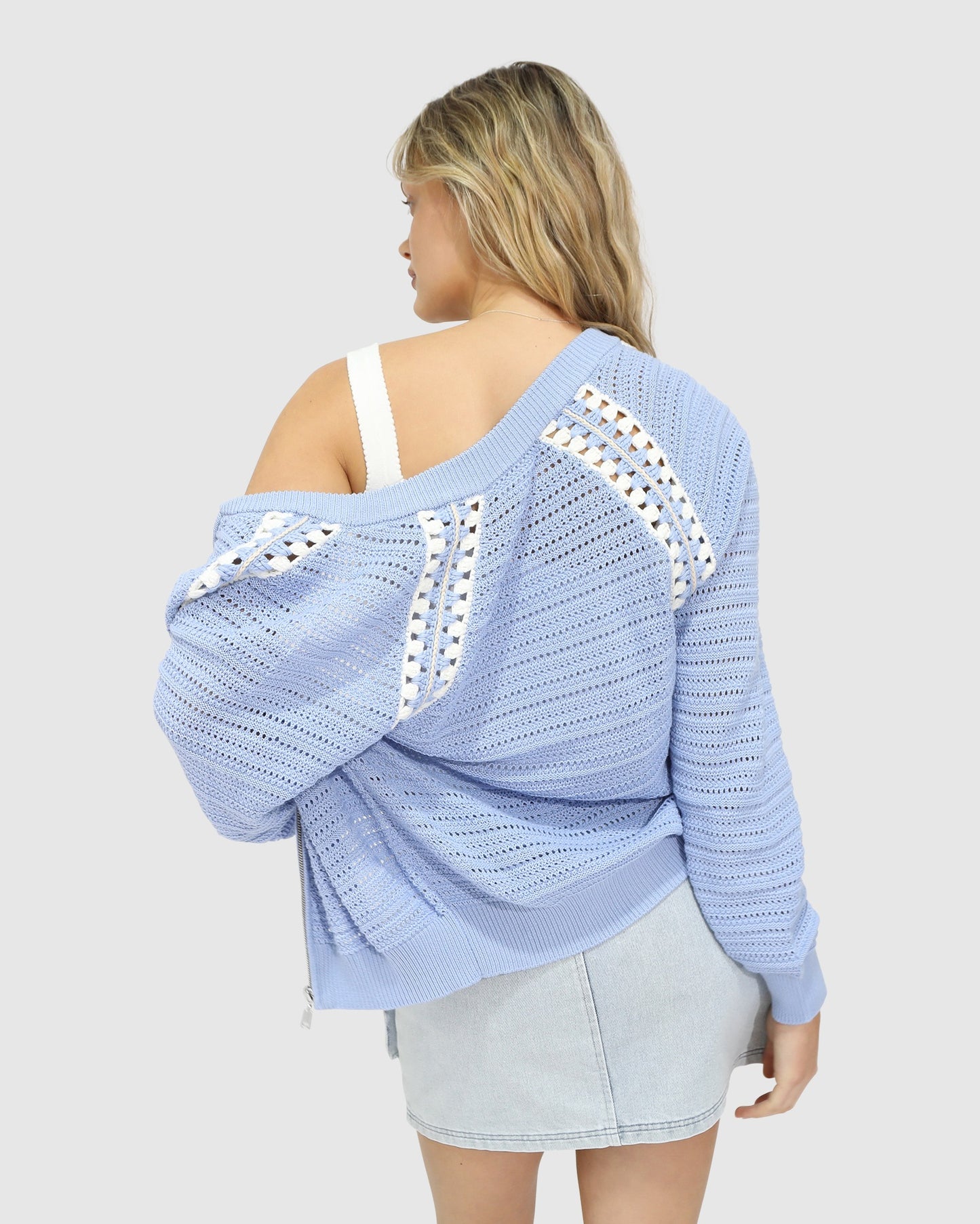 Meadow Breeze Zip Knit - Light Blue