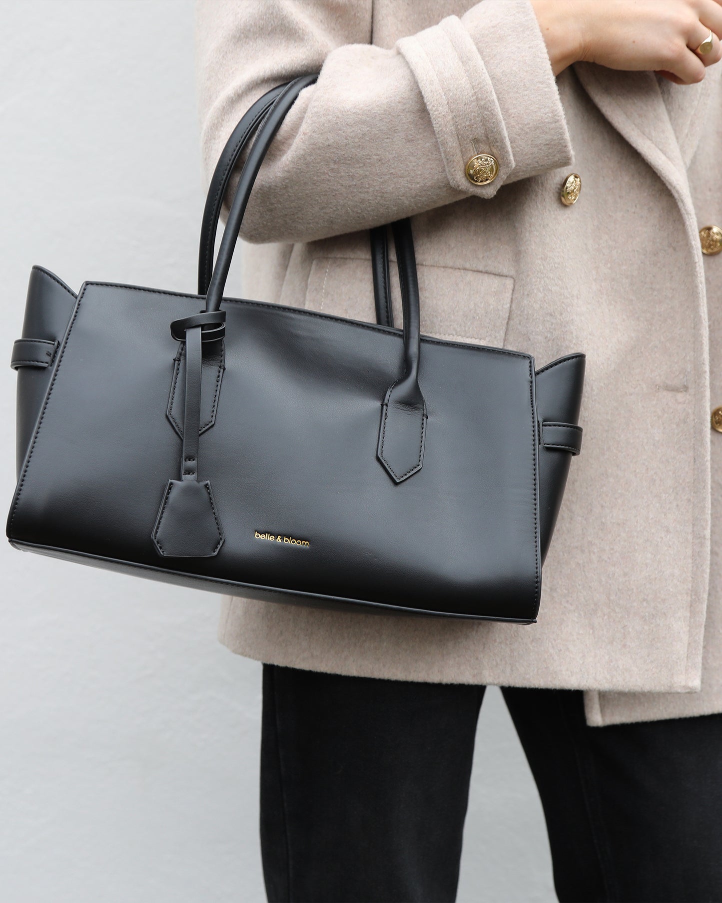Stream Tote PU Bag - Black