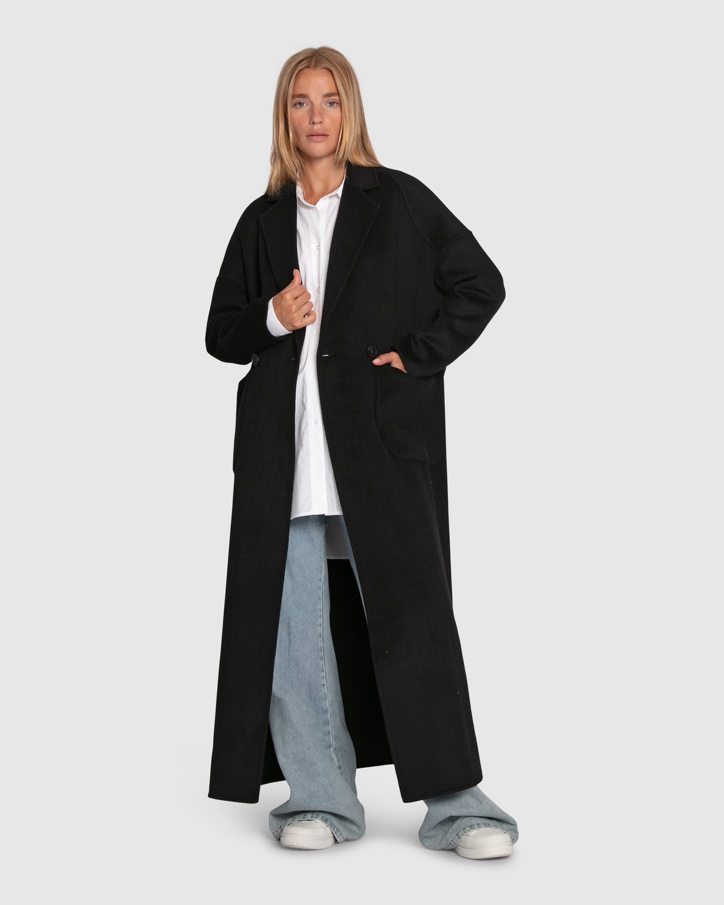 Publisher Maxi Coat - Black