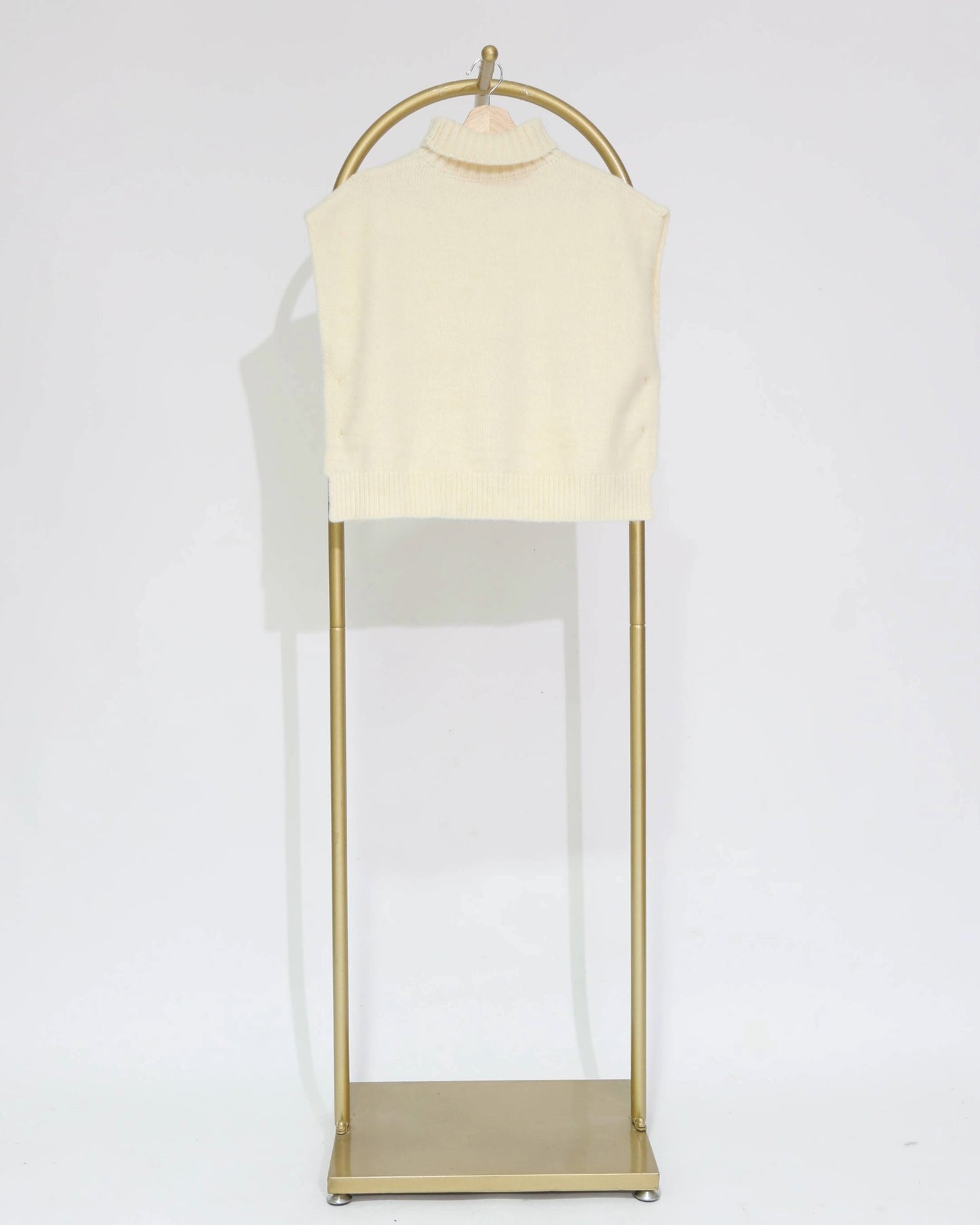 Sleeveless Cable Back Knit Vest - Ivory