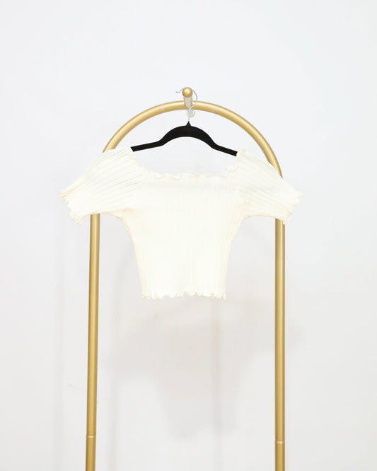 Ribbed Lettuce Hem Off-Shoulder Knit Top – Ivory
