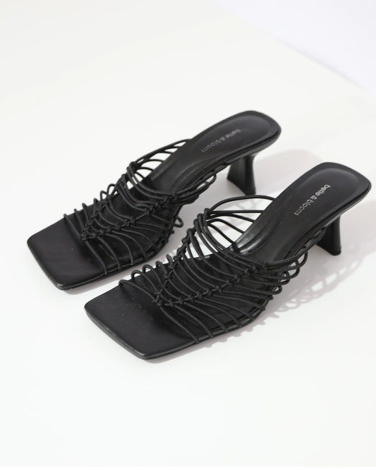 Woven Strap Mule Heels – Black