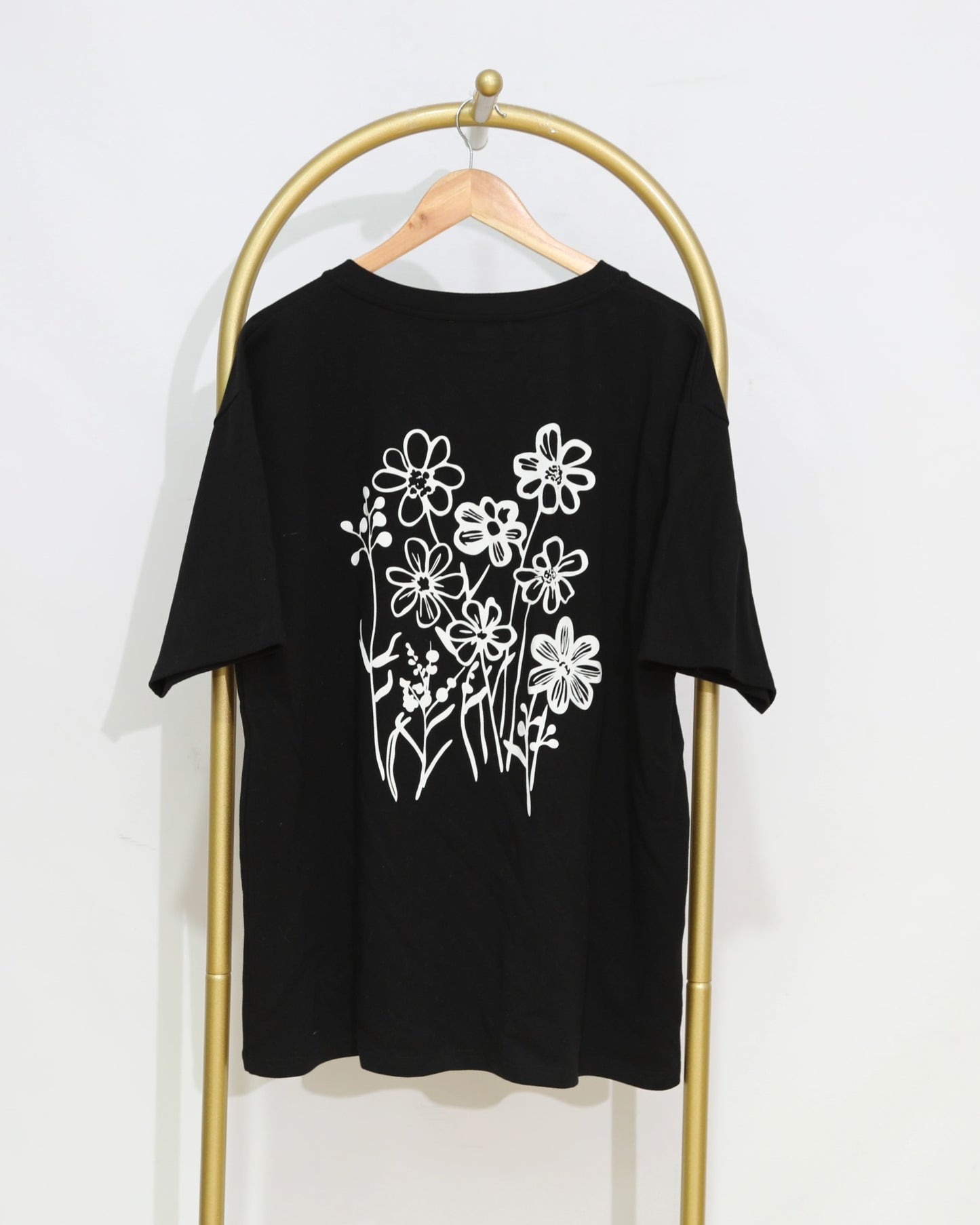Floral Graphic V Neck Oversized T-Shirt - Black