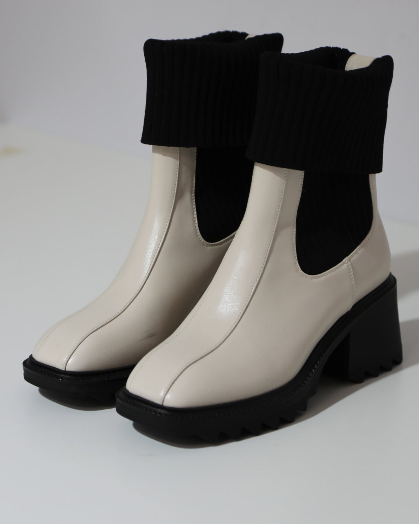 Ribbed Cuff Chunky Boots - Cream