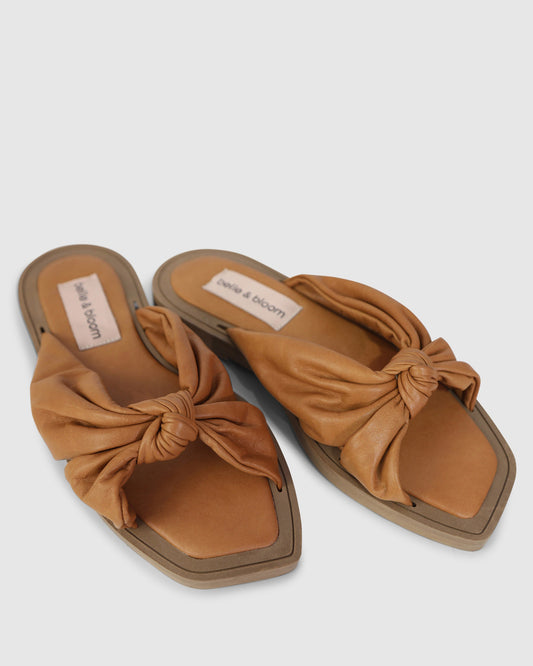 You & I Knot Detail Slides - Caramel