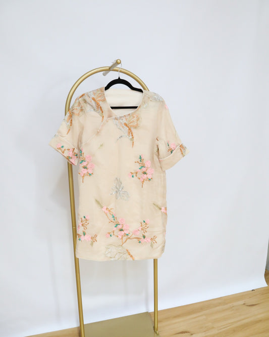 Short Sleeved Embroidered Dress - Champagne