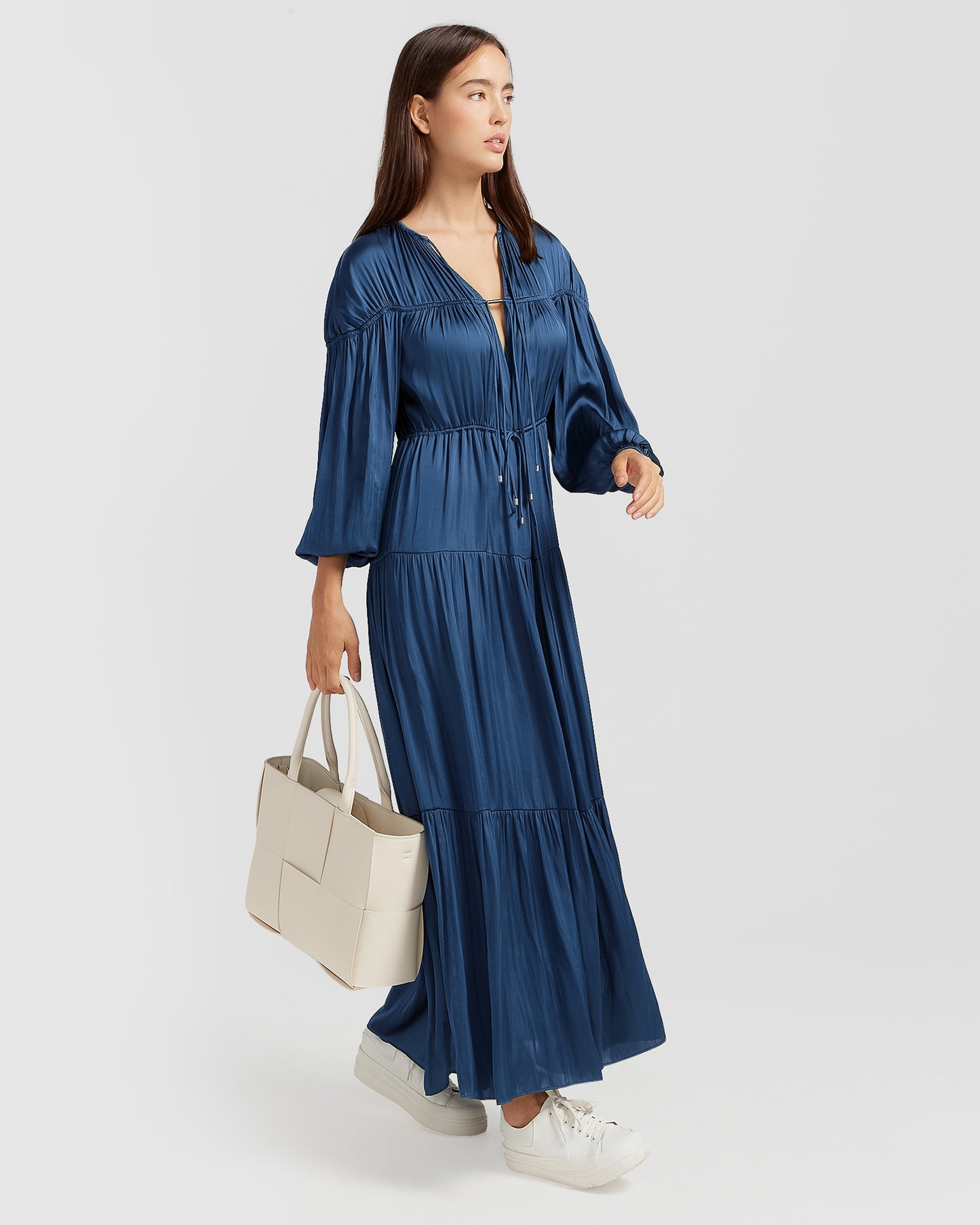 4_Window_Seat_Blue_Bag.jpg