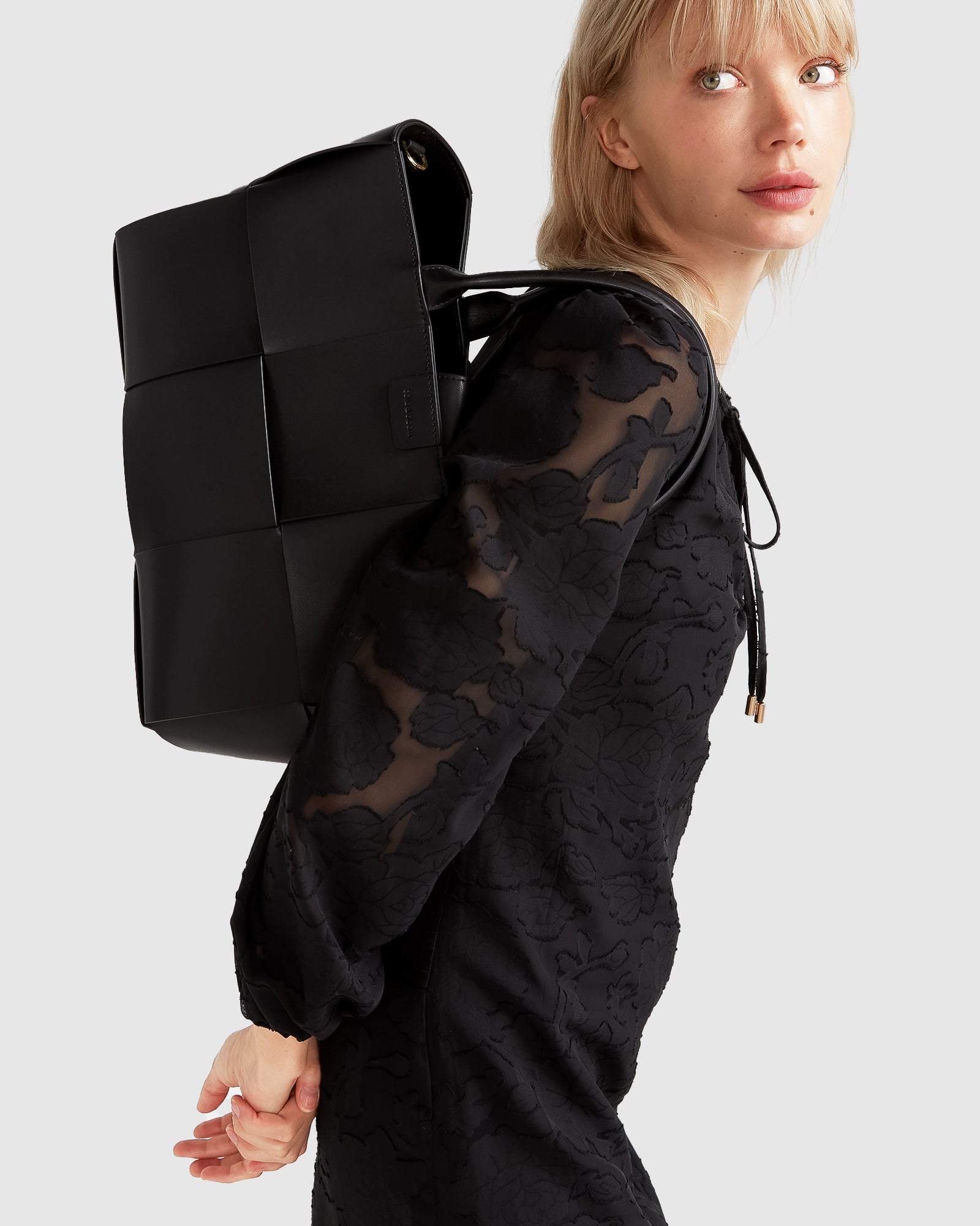 6_Kiss_The_Star_Black_Bag_Detail.jpg