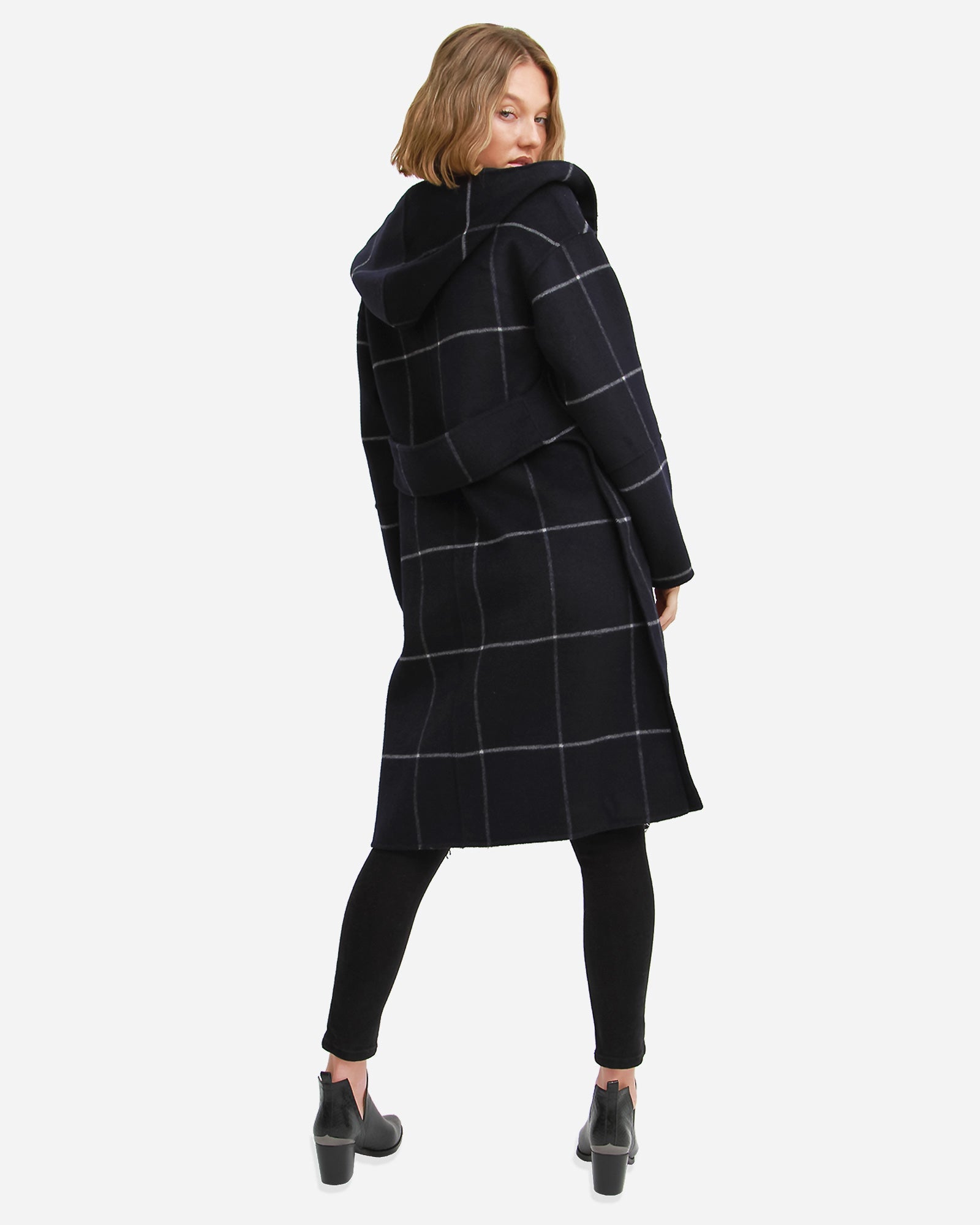 Walk This Way Wool Blend Oversized Coat - Navy Plaid – Belle & Bloom