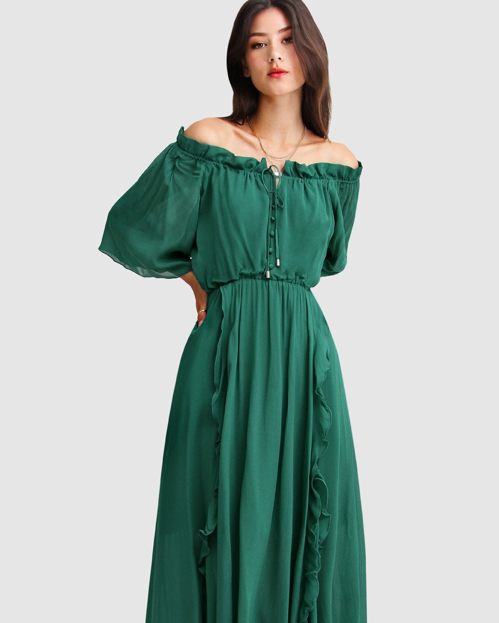 amour-amour-dark-green-midi-dress-detail_6d242d6e-a6a4-4b88-9b30-b7c1b632083f.jpg