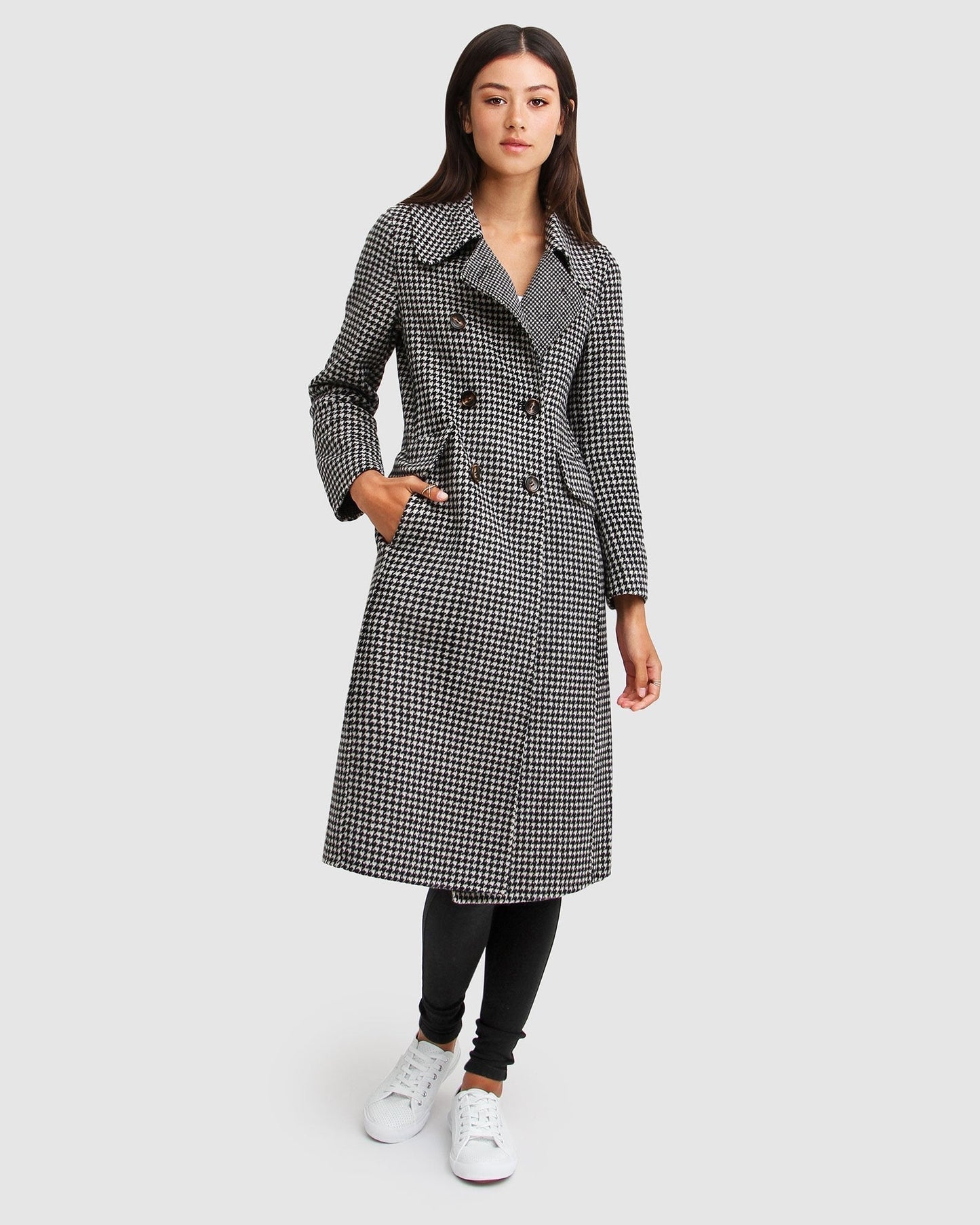 save-my-love-black-_-white-wool-coat-front_33aed7d7-8b83-48ca-b297-2193573d28e8.jpg